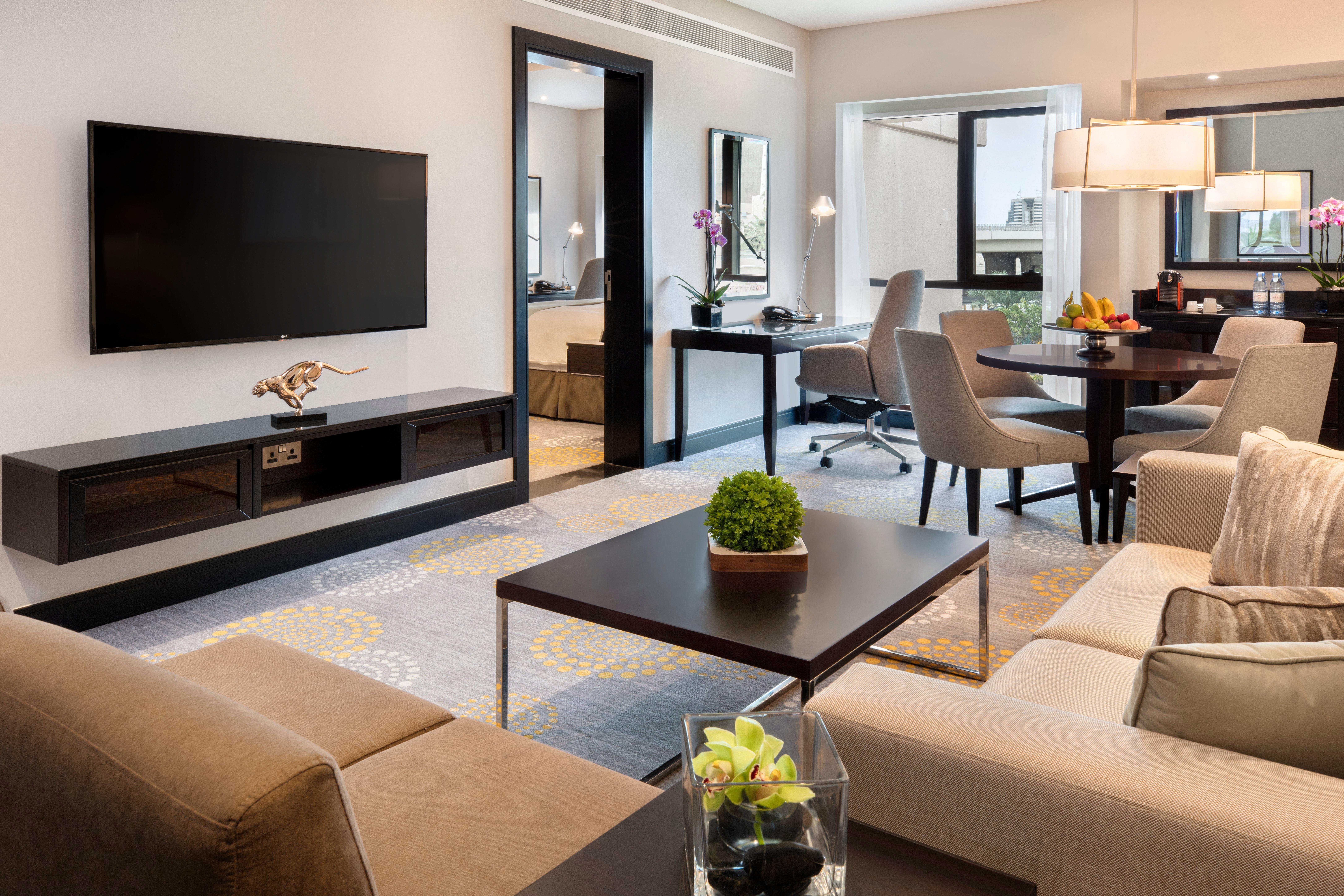 Crowne Plaza Bahrain By Ihg Hotel Manama Exterior photo A suite at the hotel