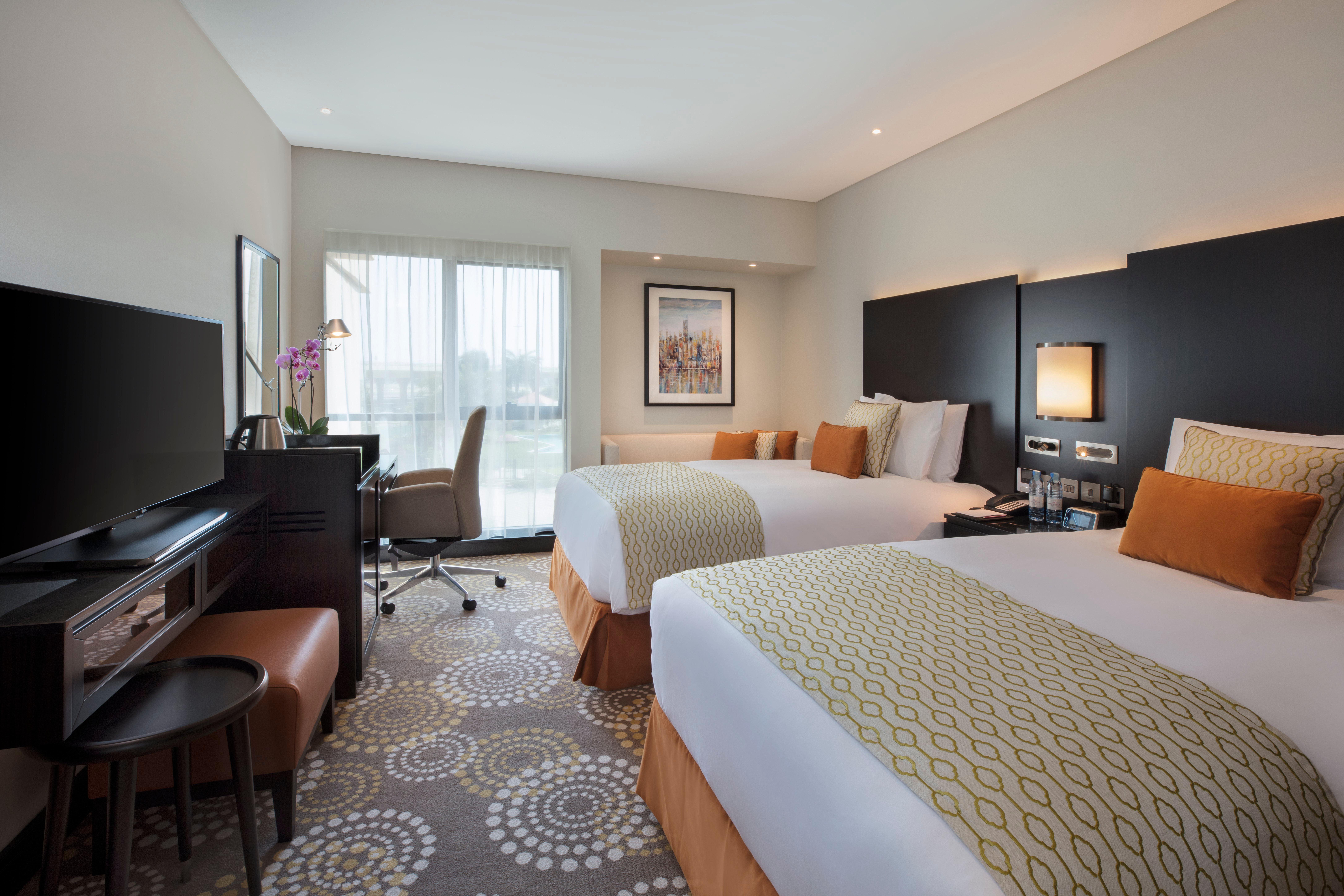 Crowne Plaza Bahrain By Ihg Hotel Manama Exterior photo Deluxe Room