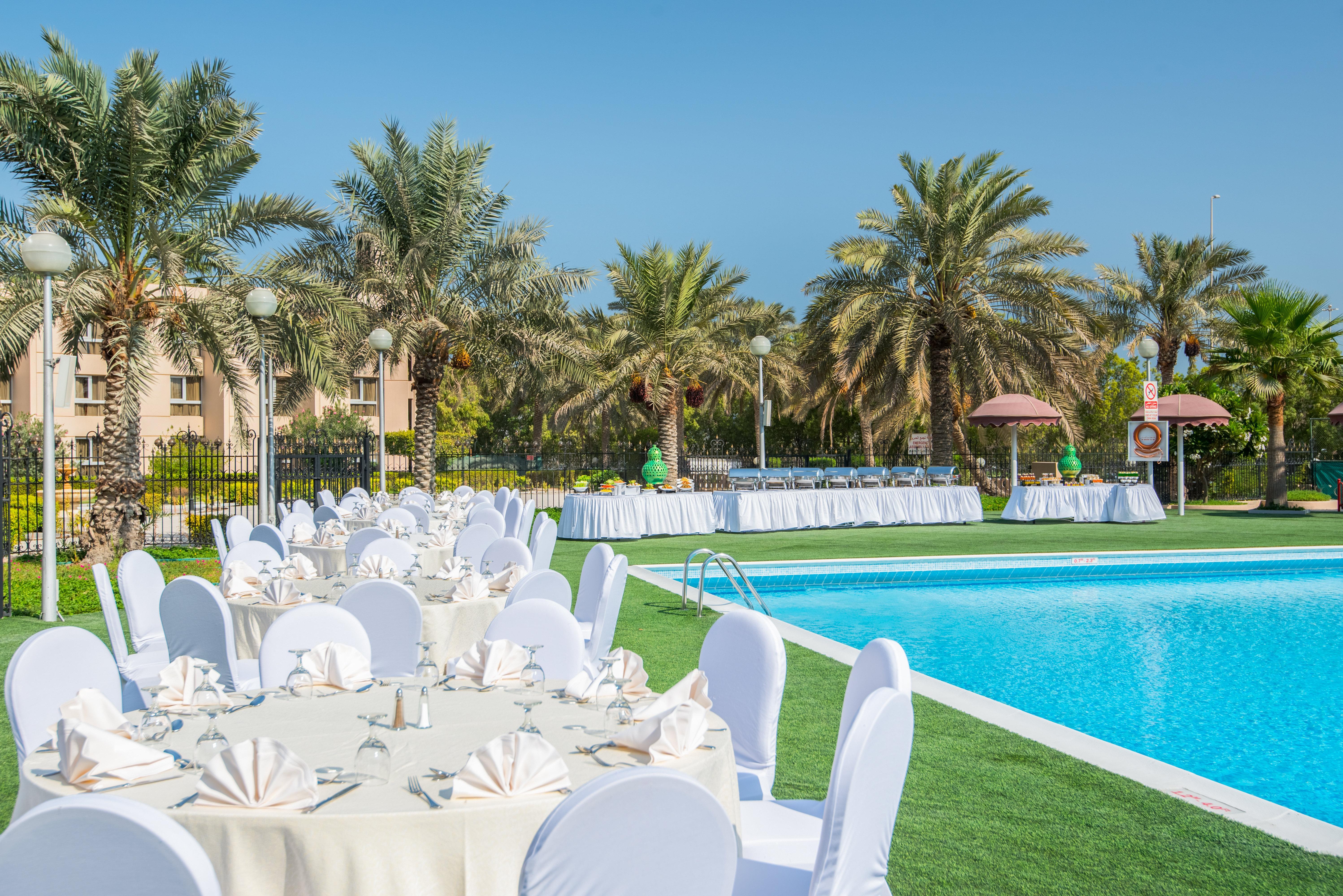 Crowne Plaza Bahrain By Ihg Hotel Manama Exterior photo The pool at the Al Kharaitiyat Golf Club