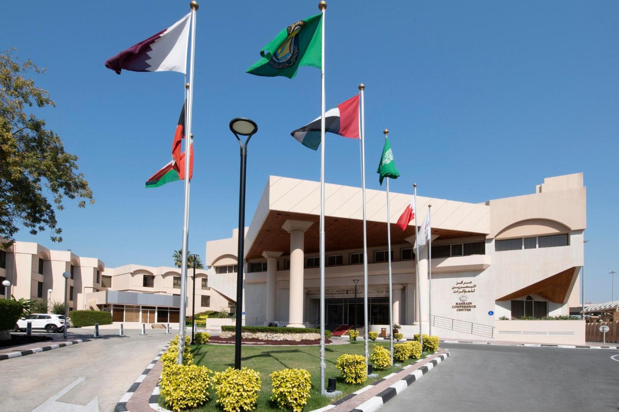 Crowne Plaza Bahrain By Ihg Hotel Manama Exterior photo