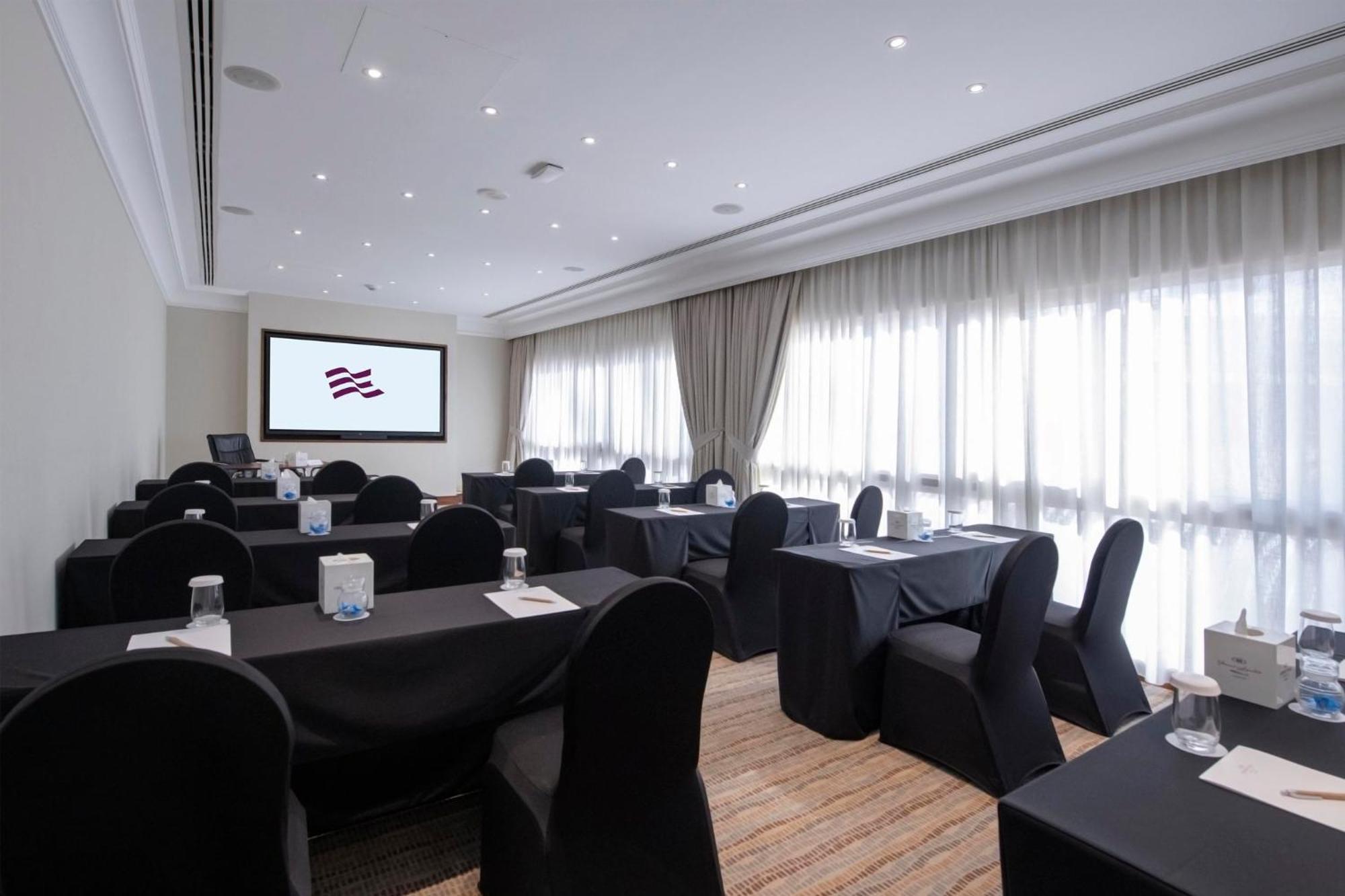 Crowne Plaza Bahrain By Ihg Hotel Manama Exterior photo