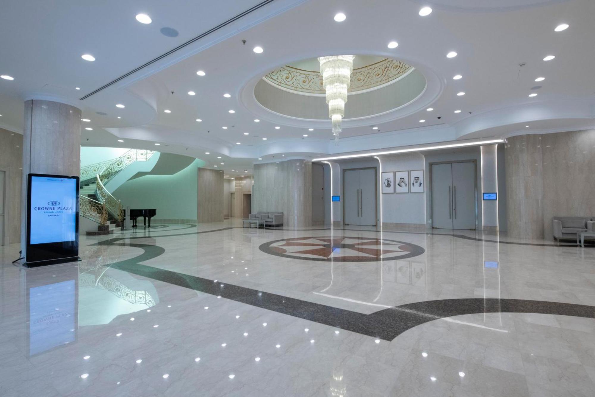 Crowne Plaza Bahrain By Ihg Hotel Manama Exterior photo