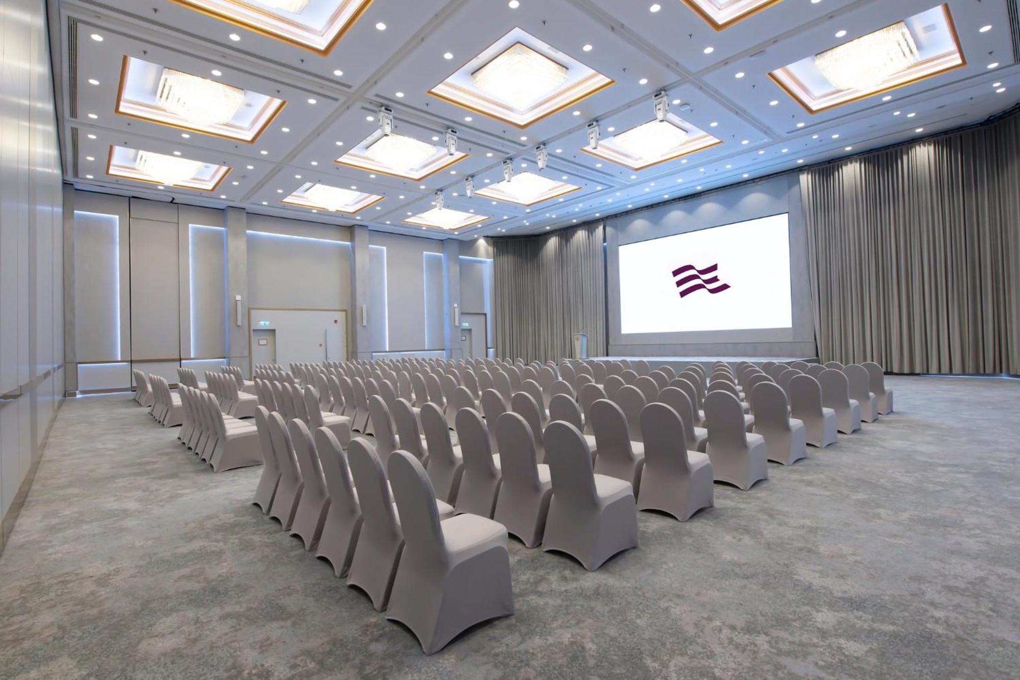 Crowne Plaza Bahrain By Ihg Hotel Manama Exterior photo