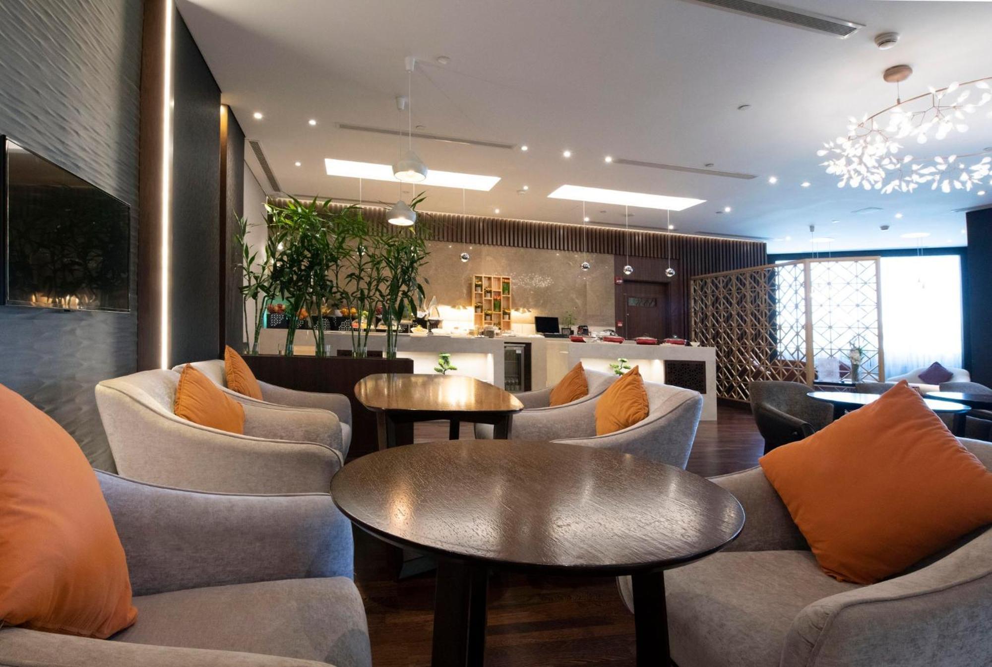 Crowne Plaza Bahrain By Ihg Hotel Manama Exterior photo